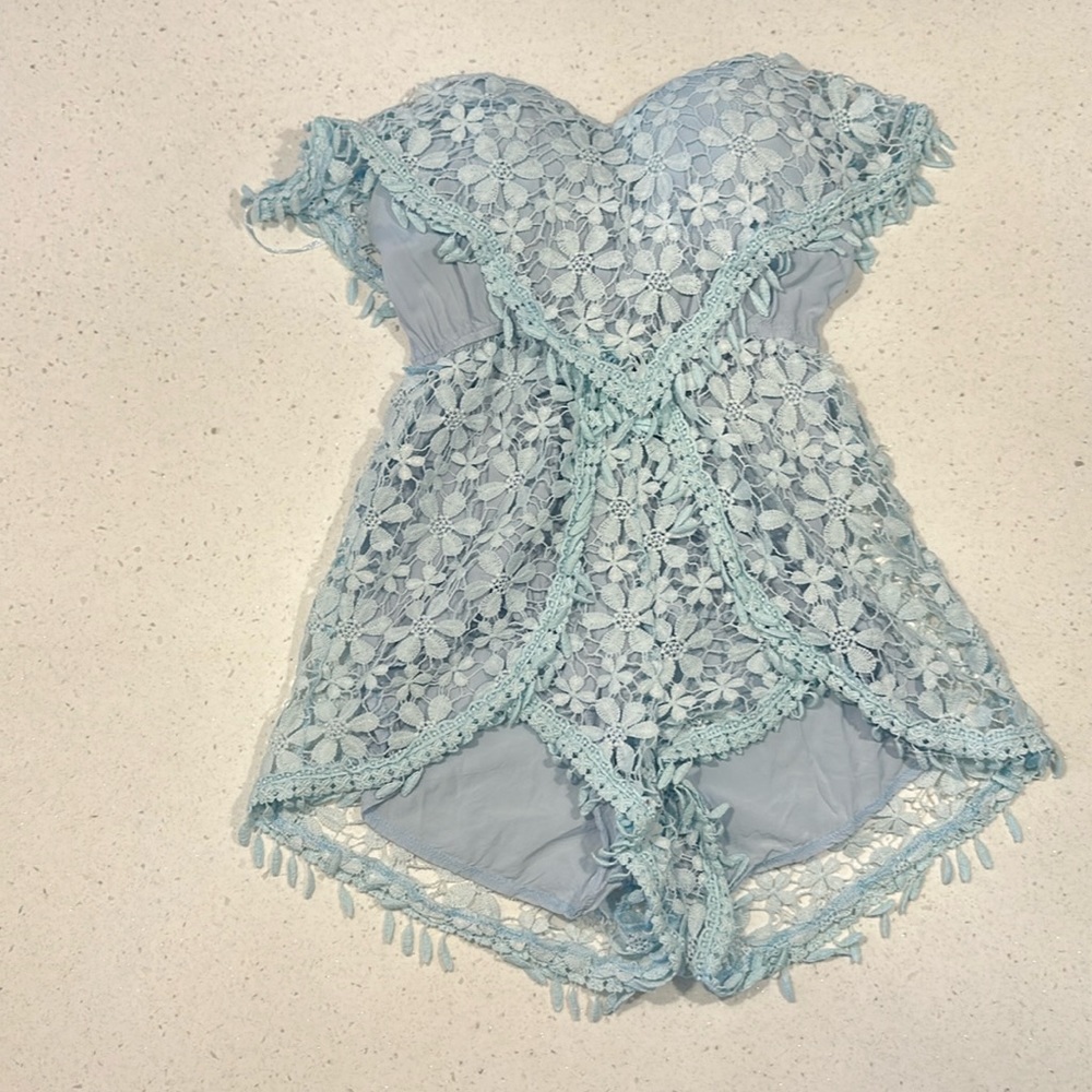 Solaris style strapless romper